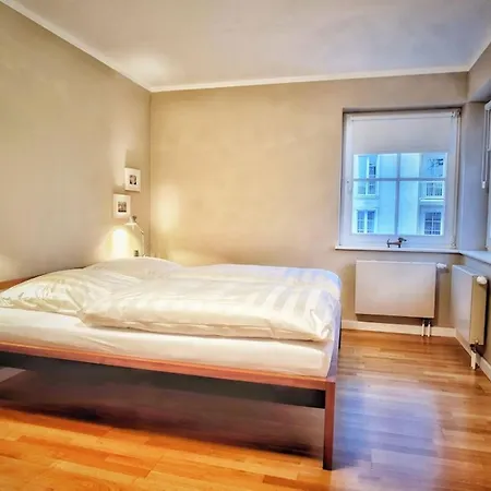 Haus Volksbank By Rujana