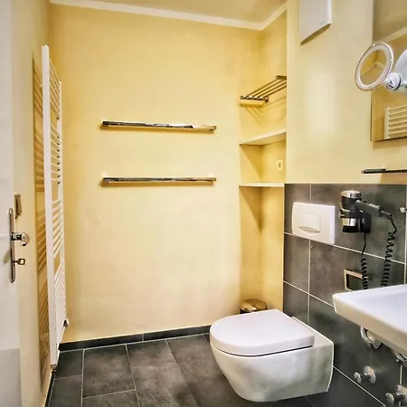 Haus Volksbank By Rujana