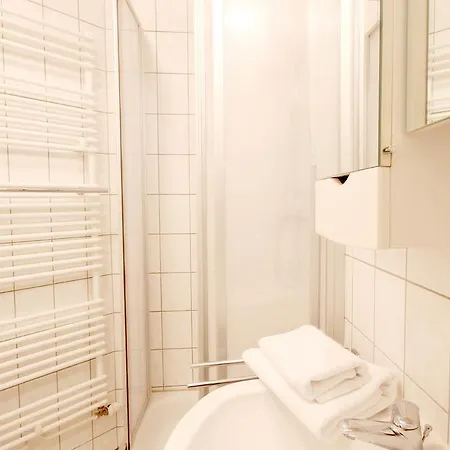 Haus Volksbank By Rujana Binz